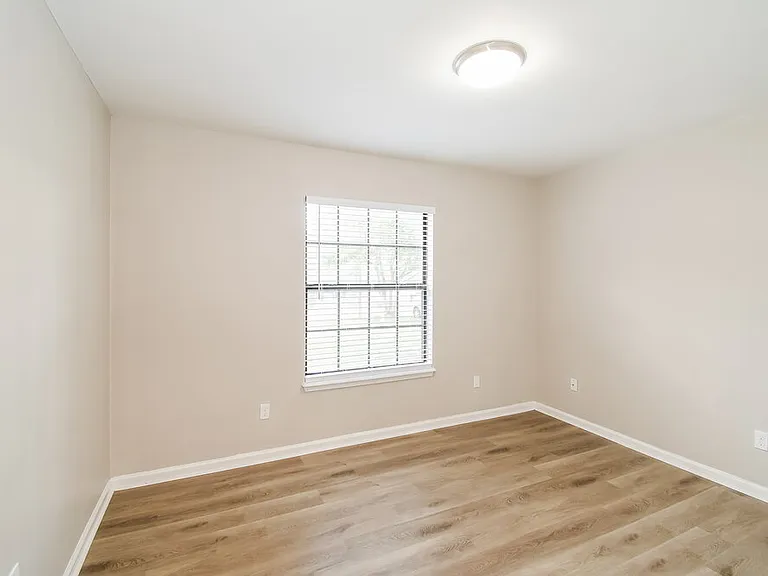 1338 Pawnee St — Photo 12