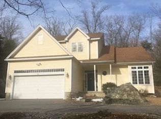 30 Pepper Ridge Dr, Belchertown, MA 01007