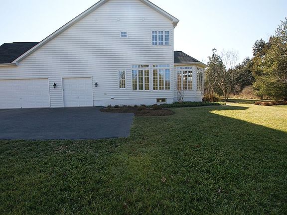3 Car Garage