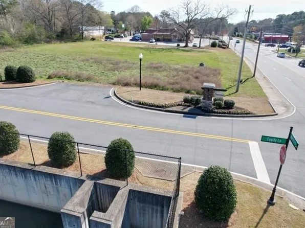 4086 Marietta St, Powder Springs, GA 30127