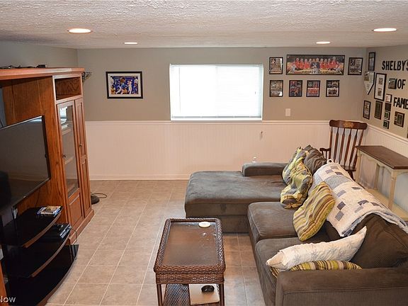 4th image of 10115 Emerson Dr