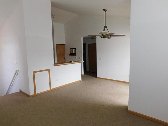 4th image of 217 Silverstone Dr