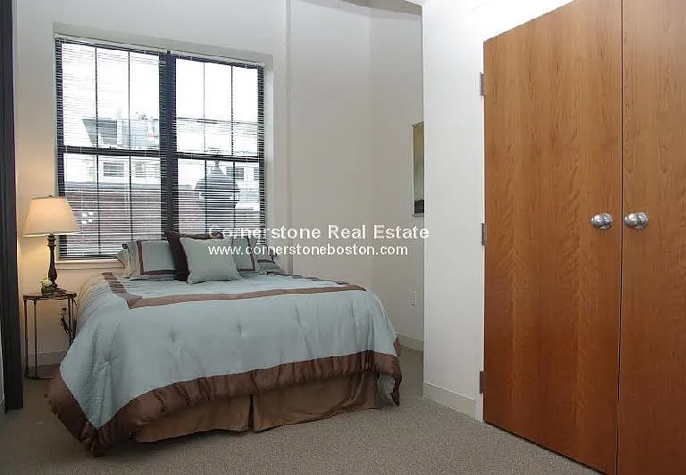 405 Washington St #501 — Photo 2