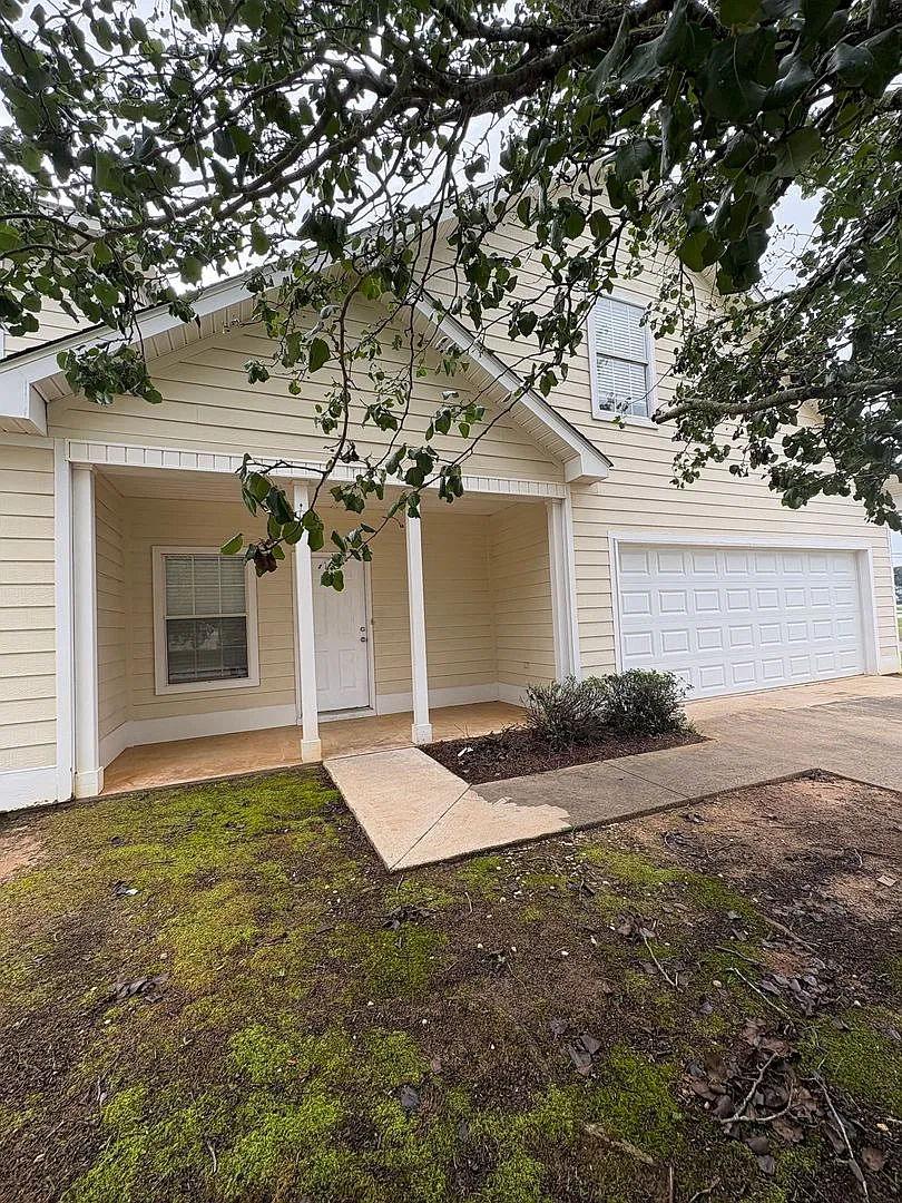 101 Courtyard Way — Photo 1