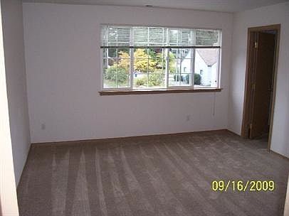4th image of 502 91st Ave SE