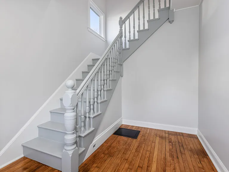 23 Nevens St #2 — Photo 3