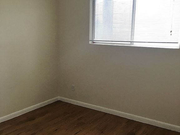 4th image of 926 E Dean Keeton St #60205f9da