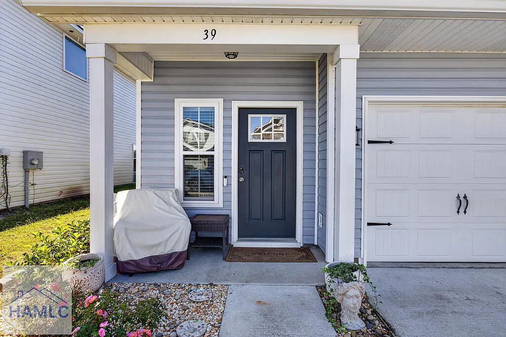 3 bed, 2.5 bath, 1446 sqft, $2,200 — Photo 4