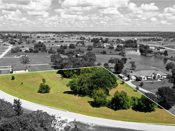 Henley Cv, Iola, TX 77861