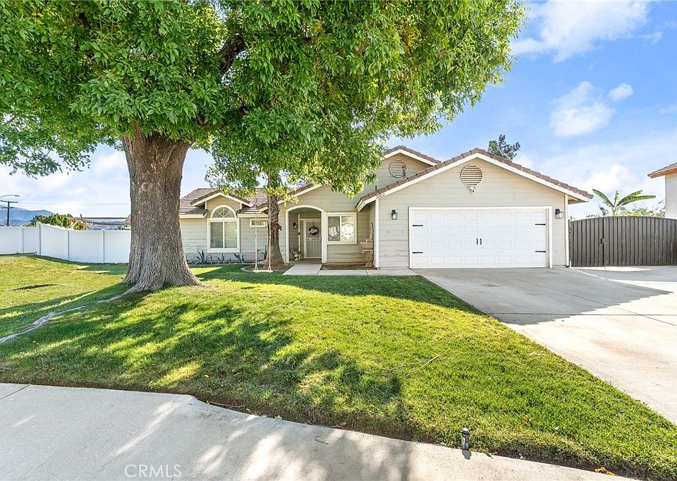 1st image of 3502 White Oak Dr
