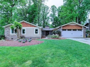 855 Fairfield Dr, Marietta, GA 30068