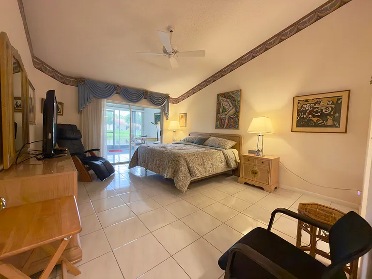 7922 Sandy Pointe Dr — Photo 26