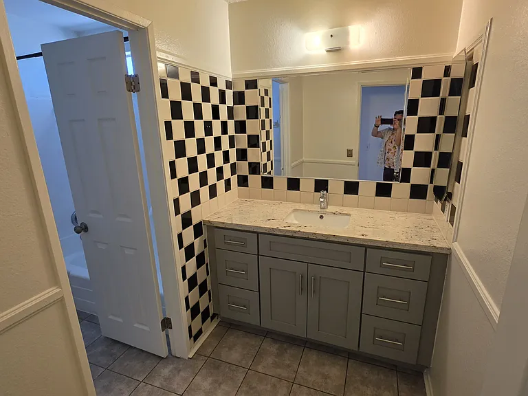 1501 S Hampstead St #9 — Photo 10