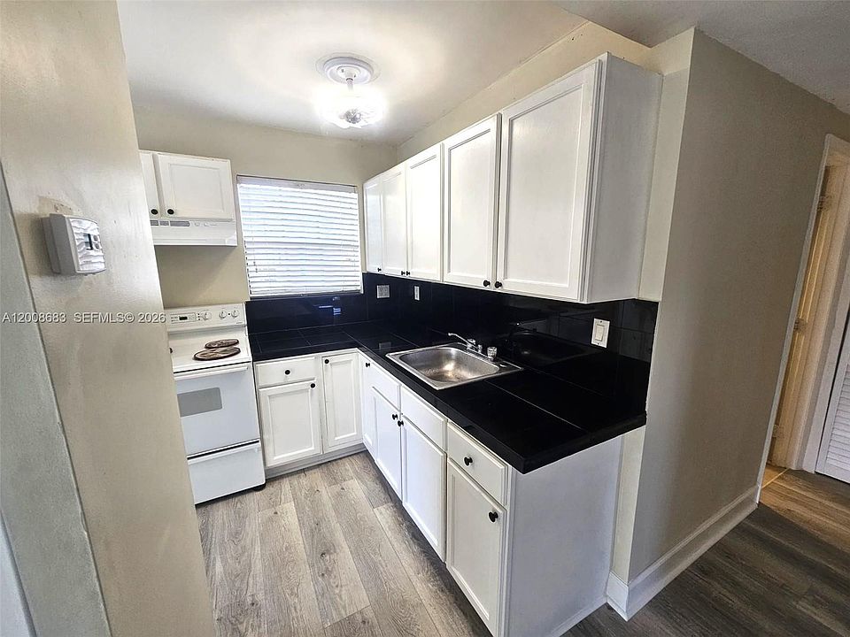 1st image of 10790 SW 46th St