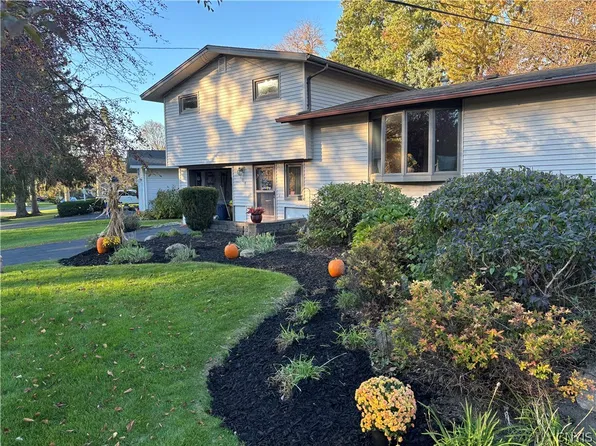 104 Gulino Ave, Camillus, NY 13031
