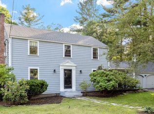 26 Wing Rd, Lynnfield, MA 01940