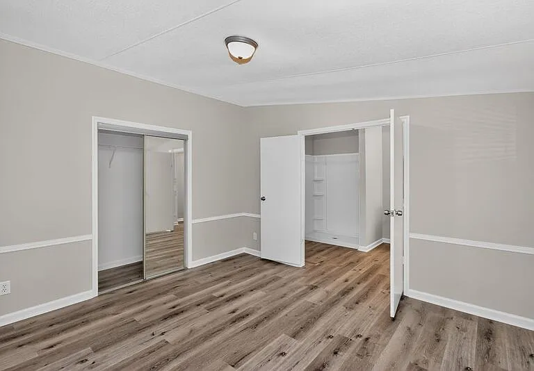 9009 Dorchester Ln — Photo 9