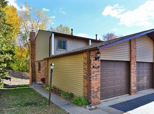 2462 Mendelssohn Ln, Minneapolis, MN 55427