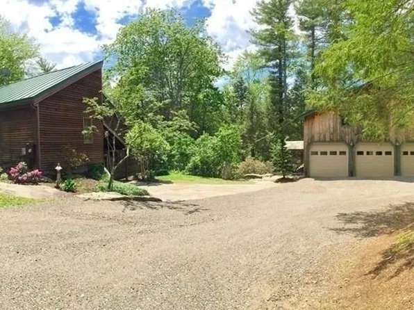 15 Number 6 Rd, Leverett, MA 01054