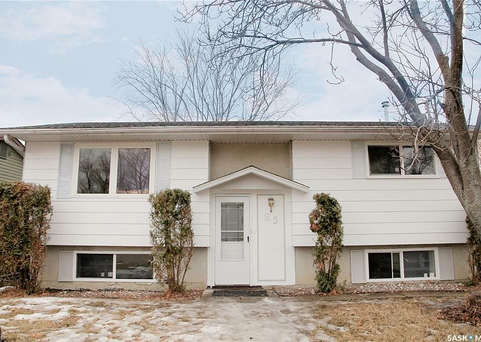 1st image of 85 Bowerman Cres