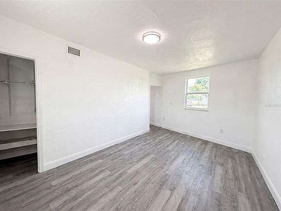 4th image of 21530 GLENDALE AVENUE