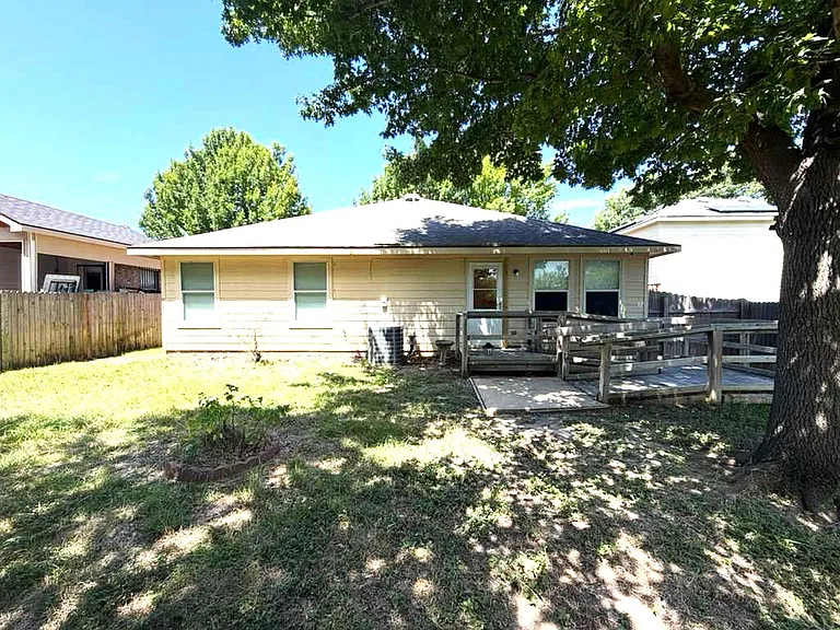 7452 Concordia Ln — Photo 4