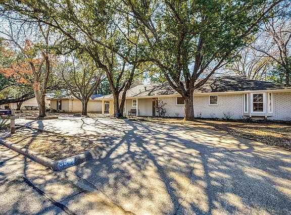 2nd image of 3804 Shady Valley Dr