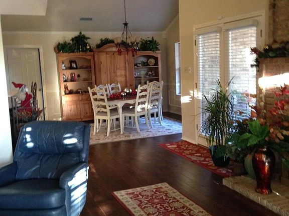 4th image of 19 Southridge Dr
