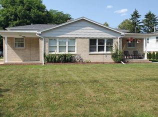 220 Steeplechase Dr, Racine, WI 53402