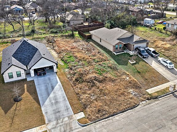 3rd image of 5421 Geddes Ave