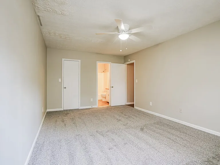882 Stormy Ln — Photo 9
