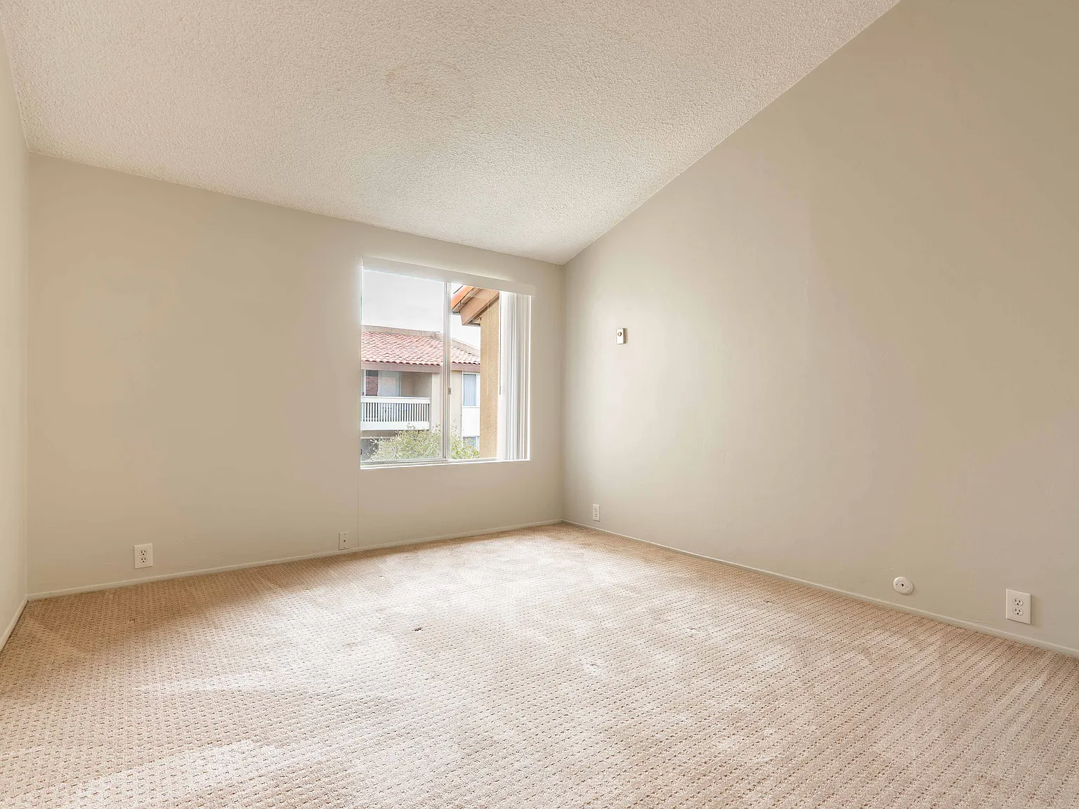 1855 Diamond St — Photo 3