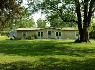 2201 W County Road 900 N, Muncie, IN 47303