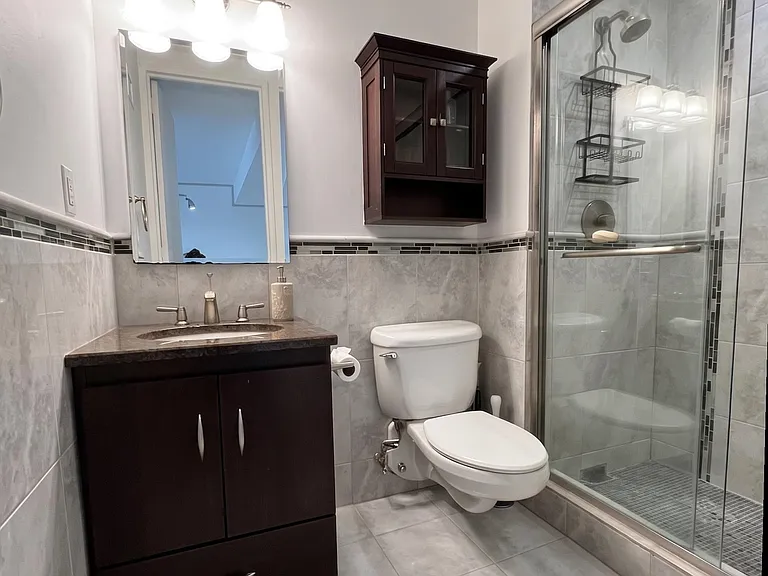 7002 Boulevard East #19C — Photo 17