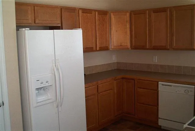 6900 Lee St — Photo 5