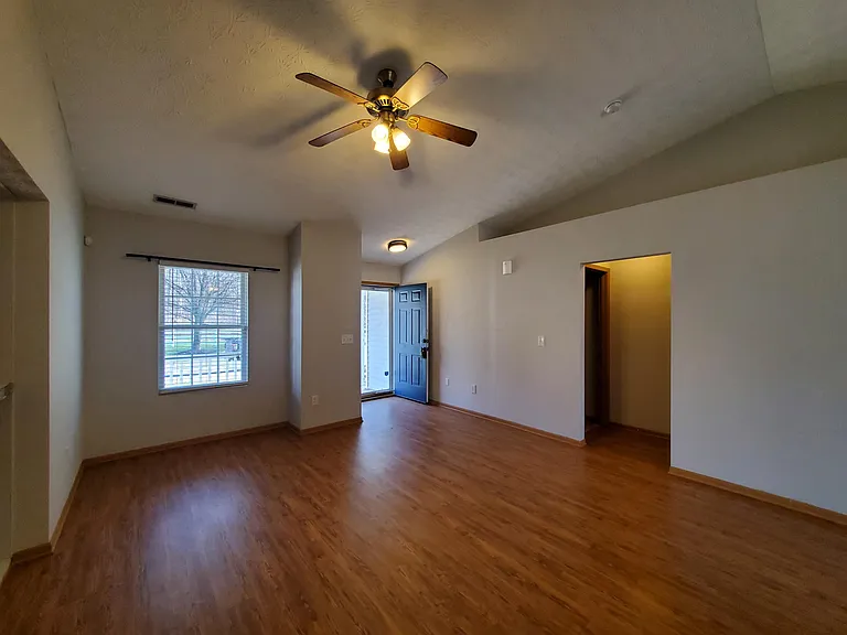 1803 Canopy Ln — Photo 3