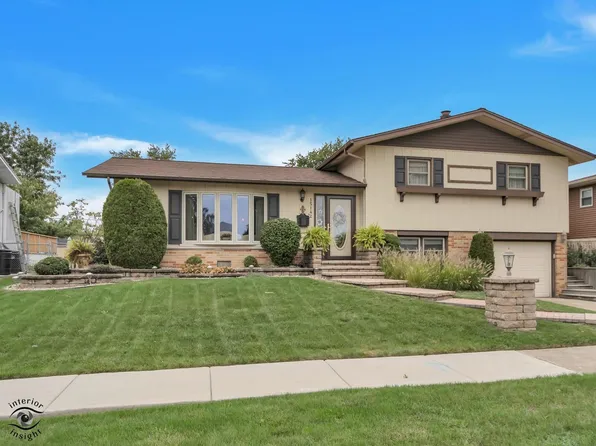 15142 Colina Ave, Oak Forest, IL 60452