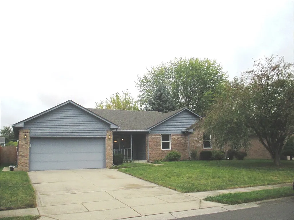 927 Brendon Dr photo 1