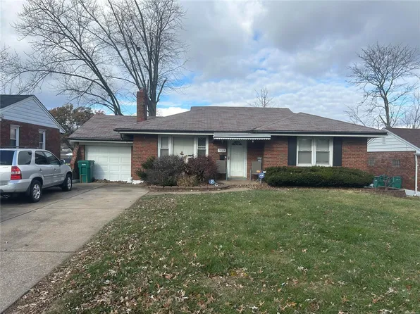 1233 Edgewater Dr, Saint Louis, MO 63137