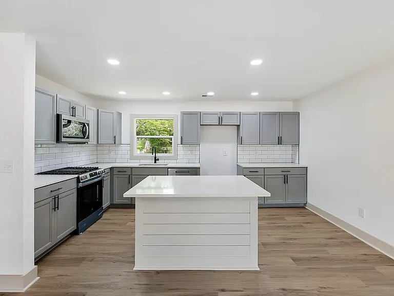 1411 Westway Dr — Photo 7