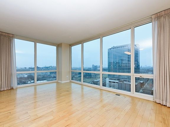 3rd image of 757 N Orleans St APT 1509
