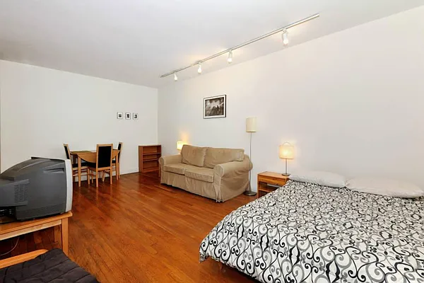 Rented by Town Residential | media 35