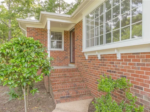 2112 Wynnewood Dr, North Chesterfield, VA 23235