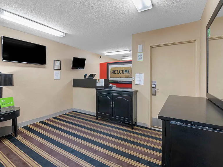 Lobby and Guest Check-in