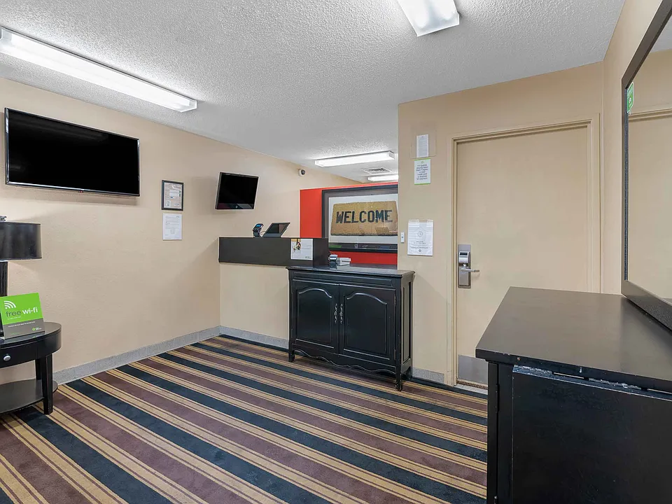 Lobby and Guest Check-in