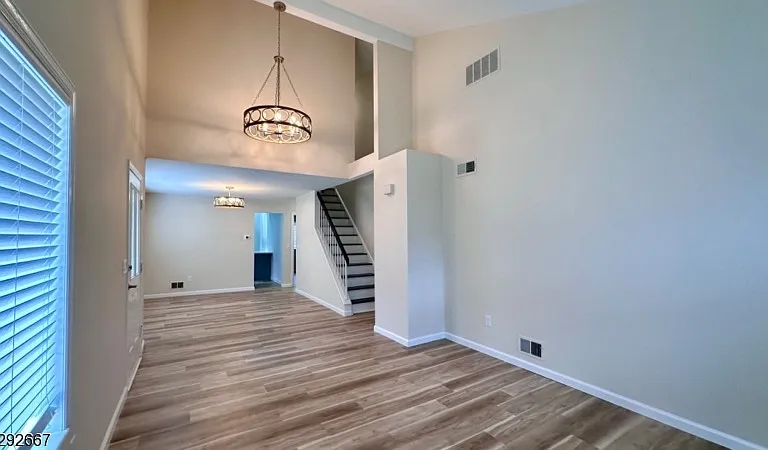 221 Myrtle Ave — Photo 11