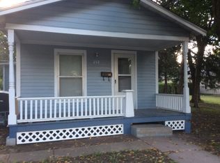 212 N Walnut St, Newton, KS 67114