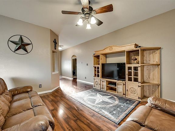 4th image of 12237 Hunters Knoll Dr