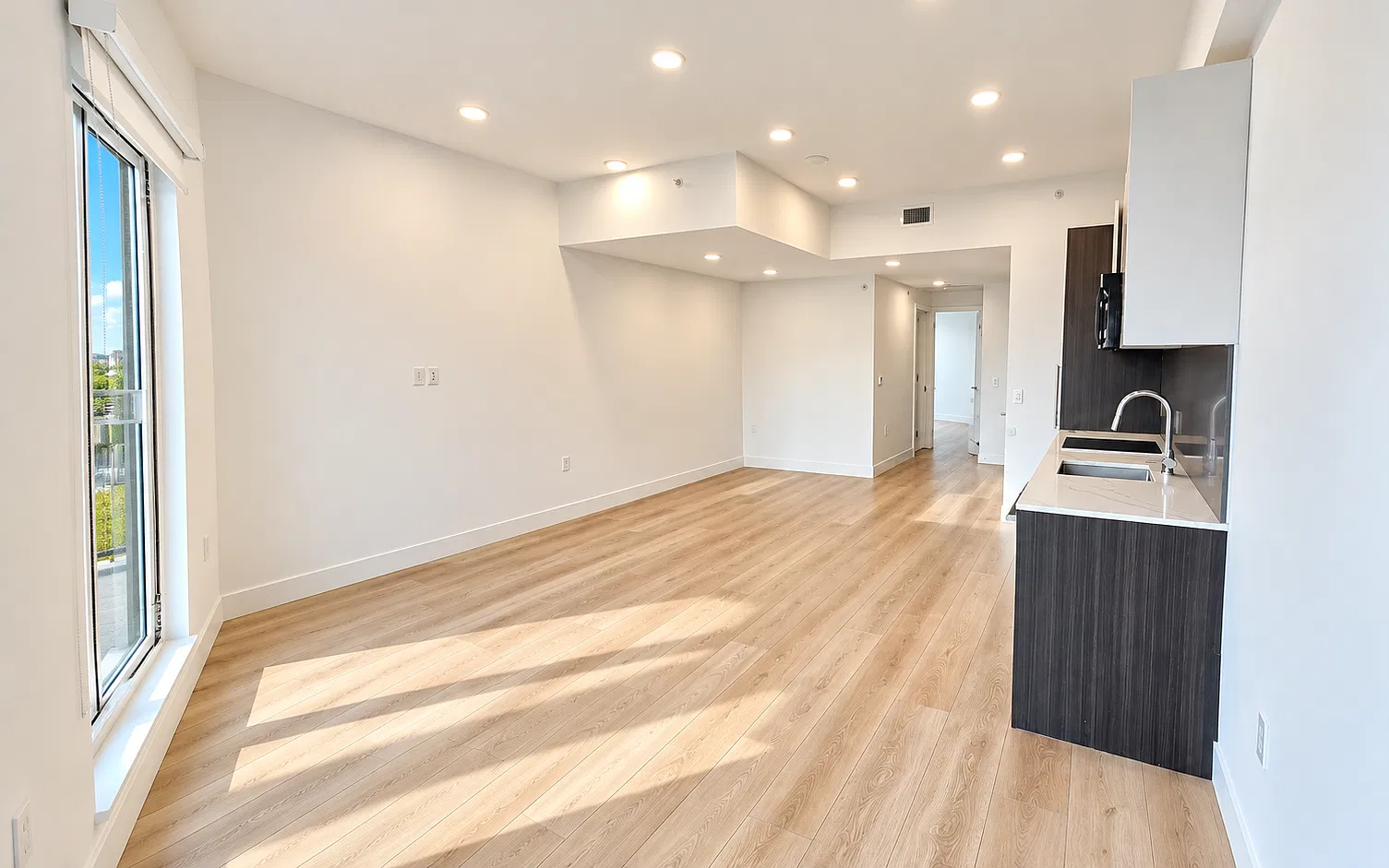 333 Carrall St — Photo 3