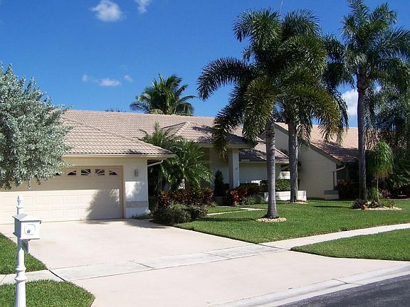 3rd image of 5996 Wedgewood Village Cir